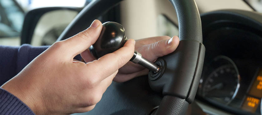 IMPUGNATURE AL VOLANTE